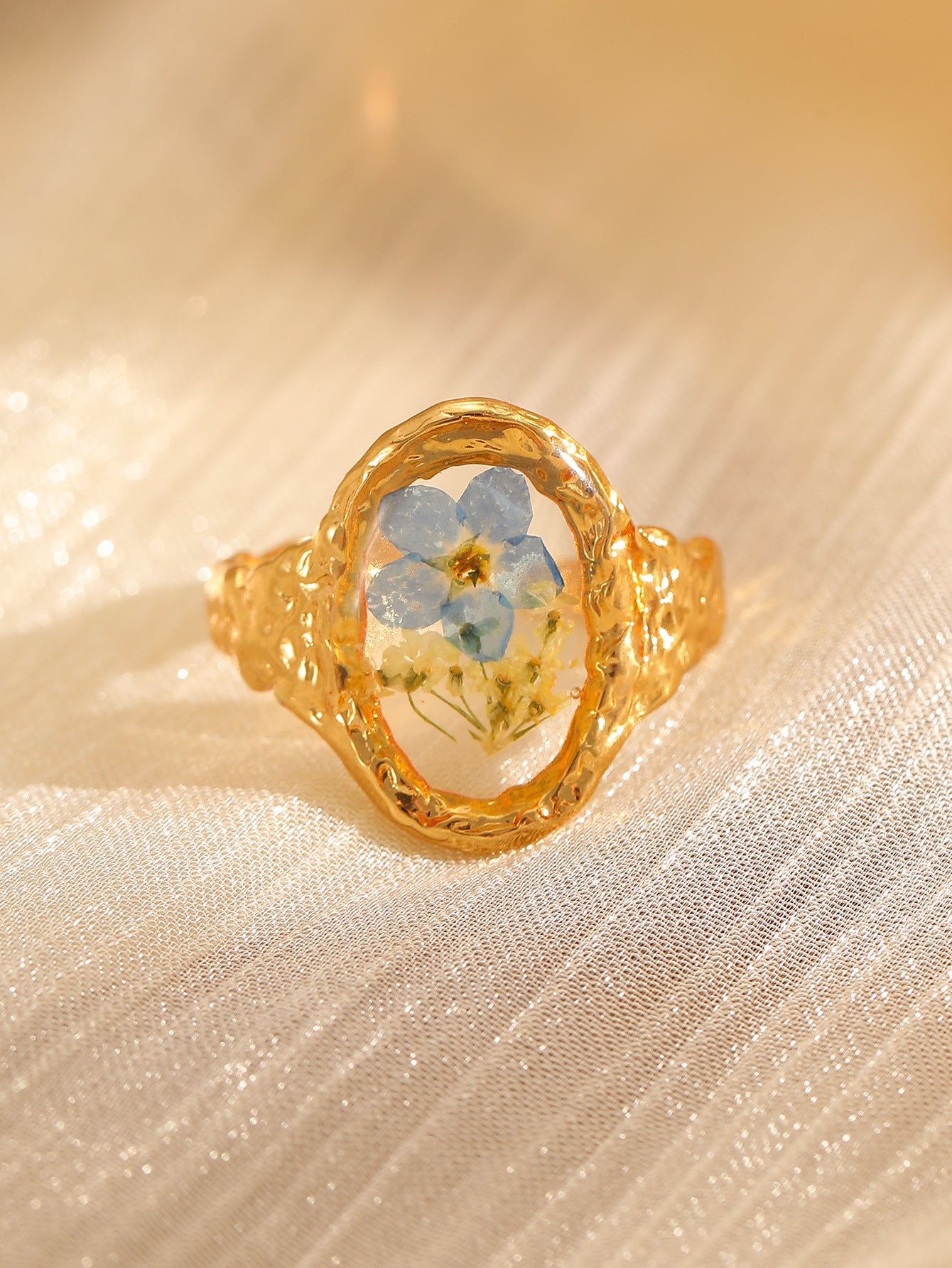 Handmade Dried Flower Niche Designer-Style Ring
