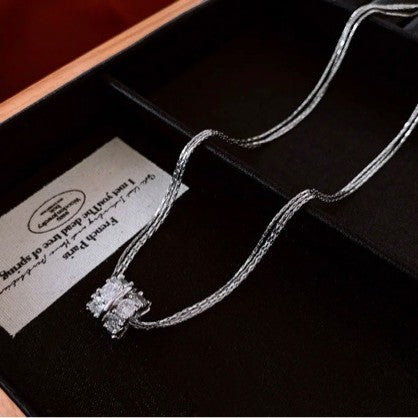 Fashionable Metal Round Geometric Necklace For Women